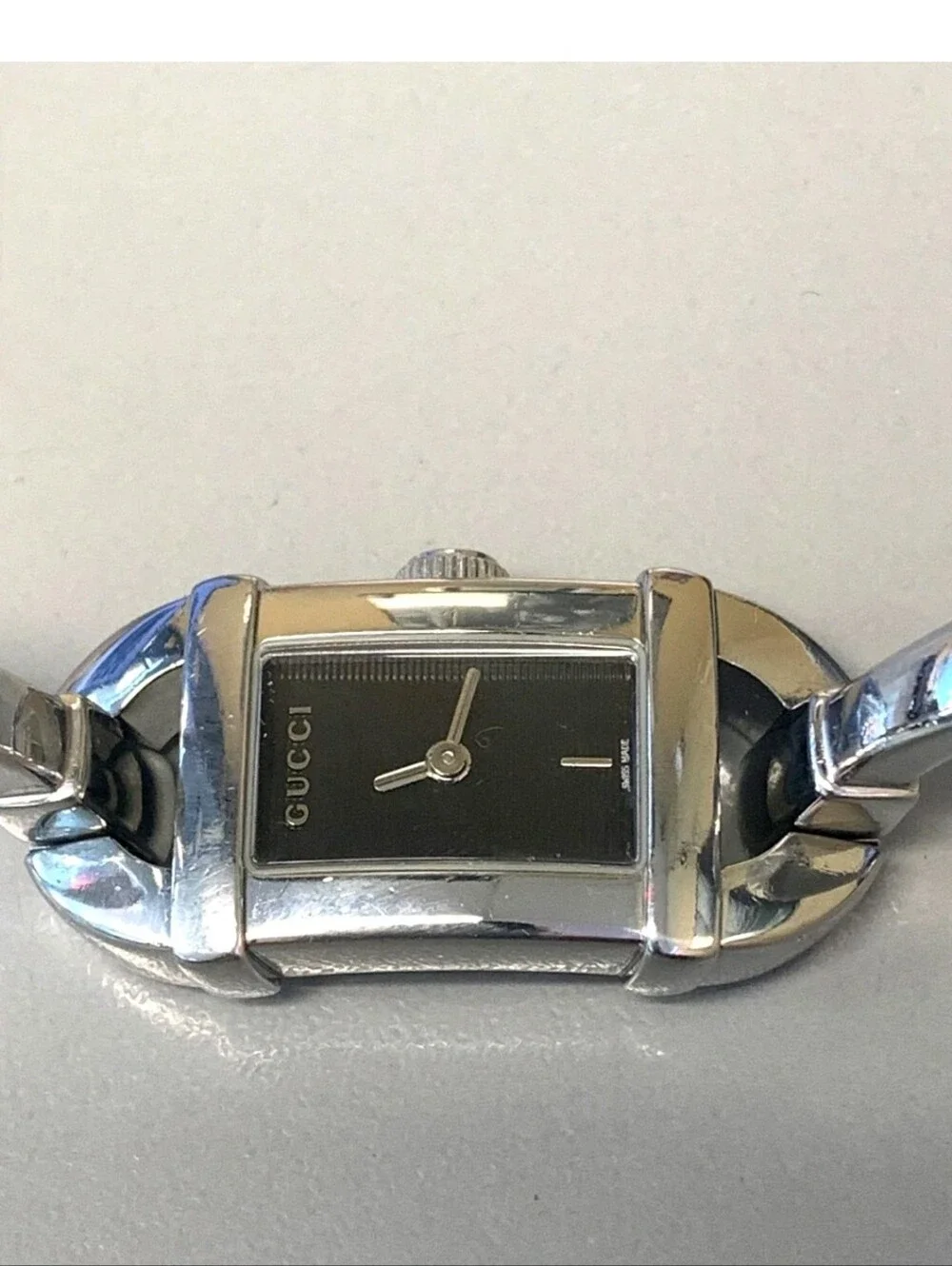 Gucci 6800L Bangle Watch: